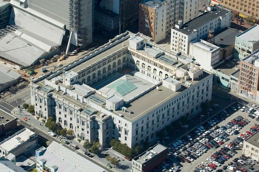 The federal courthouse at Seventh and Mission street in San Francisco — the lot next to it will be developed as housing for formerly homeless people.